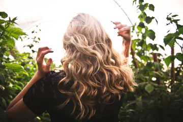 How to Use a Diffuser on Wavy Hair